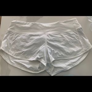 White lululemon Speed Up Short 
2.5"